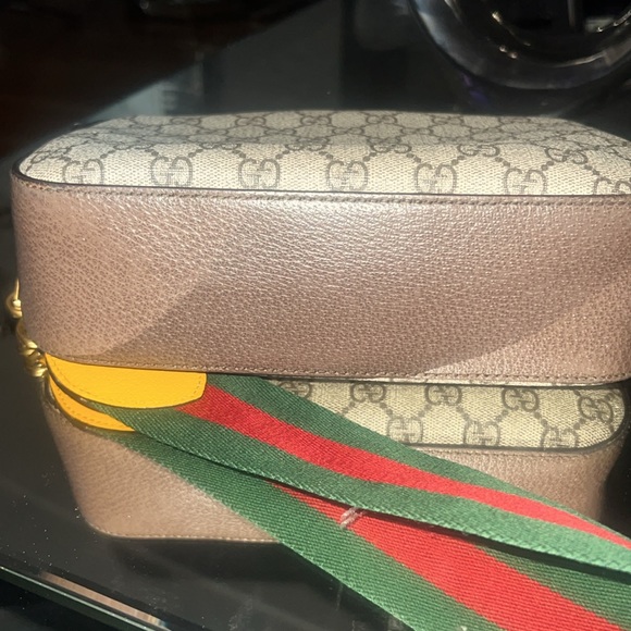 GUCCI CROSSBODY - Picture 8 of 17